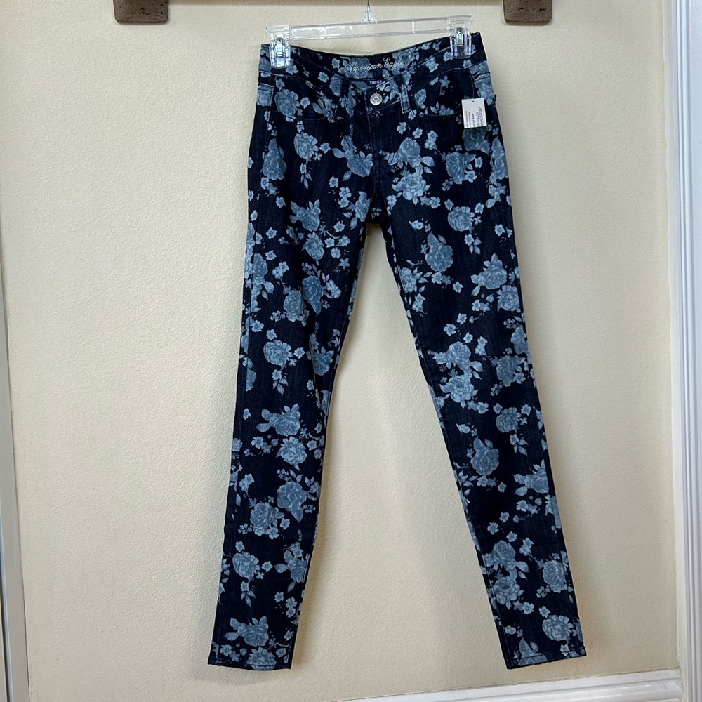 NWT American Eagle blue rose pattern stretch skinny jeans